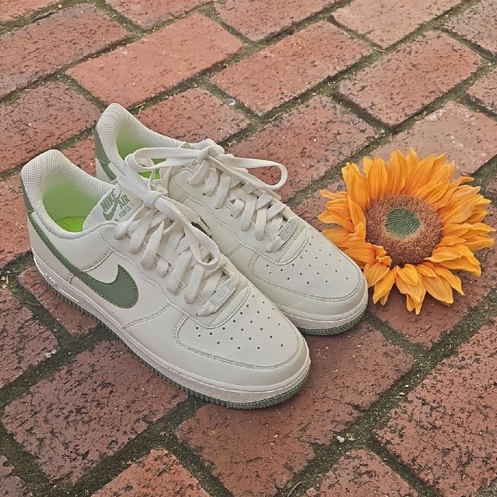 Nike Low-Top Sneakers — Cream with Olive Green Swoosh